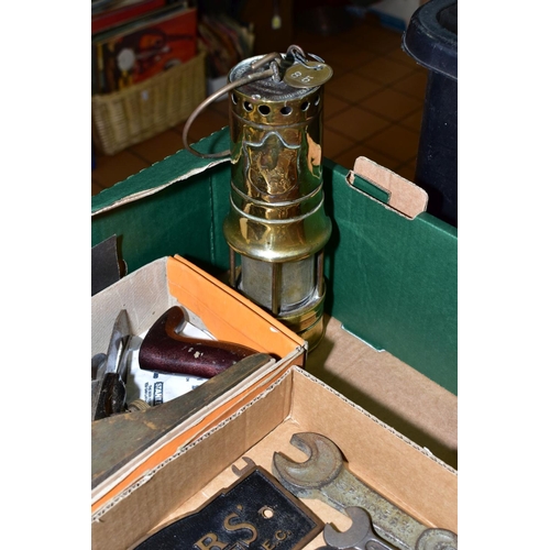 537 - A RICHARD JOHNSON CLAPHAM & MORRIS BRASS UNDERGROUND MINE MANAGERS SAFETY LAMP, a Bamford's Patent R... 