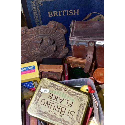 545 - A BOX OF COLLECTABLES, including cast iron fire plaque, miscellaneous trade and cigarette cards, a c... 