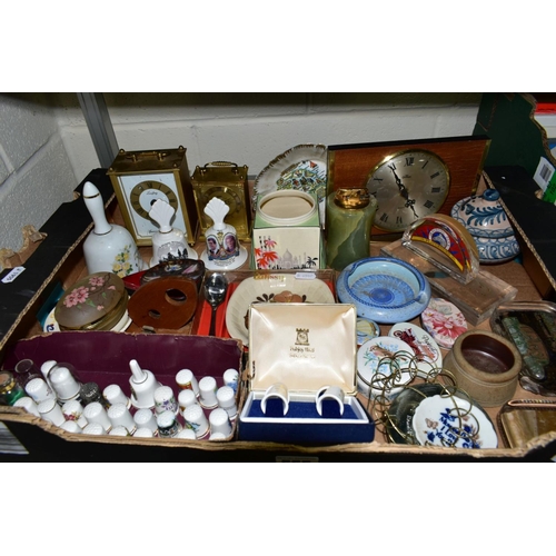 555 - FOUR BOXES AND LOOSE CERAMICS, ETC, including a Barbola style mirror of cheval form, assorted mantel... 