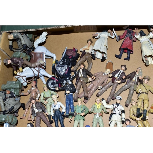 606 - A COLLECTION OF UNBOXED AND ASSORTED HASBRO INDIANA JONES ACTION FIGURES AND ACCESSORIES, to include... 