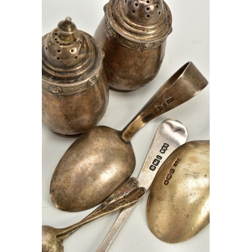 78 - A SMALL QUANTITY OF SILVER ITEMS, to include a salt and pepper pot, hallmarked Birmingham 1940, two ... 