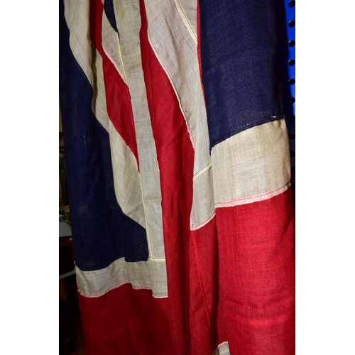 478 - A VINTAGE UNION 'JACK' FLAG, coarse woven linen, approximate size 277cm x 130cm