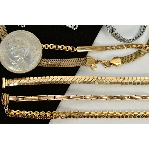 100 - A SELECTION OF WRISTWATCHES, NECKLACES AND A PAIR OF EARRINGS, to include a ladies Citizen wristwatc... 