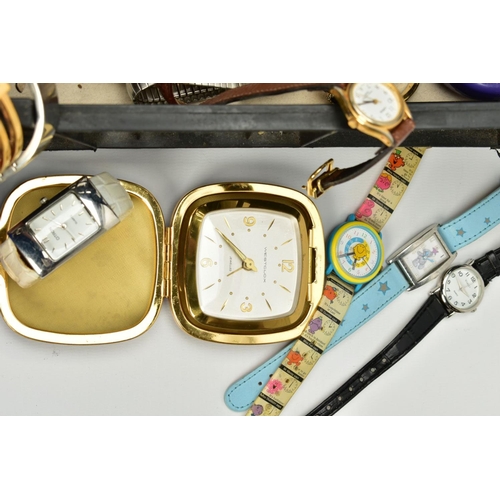 118 - A TRAY OF WRISTWATCHES, CLOCKS AND PARTS, to include a variety of quartz and digital lady's, gents a... 