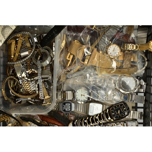 118 - A TRAY OF WRISTWATCHES, CLOCKS AND PARTS, to include a variety of quartz and digital lady's, gents a... 