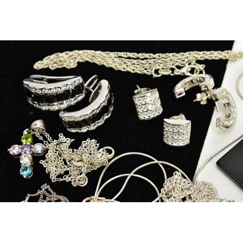 12 - A COLLECTION  OF WHITE METAL ASSORTED JEWELLERY ITEMS to include five gem rings to include amethyst ... 