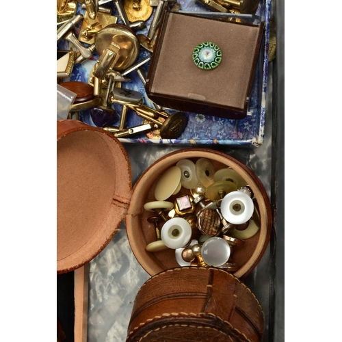 122 - A TRAY OF CUFFLINKS, TIE PINS AND BROOCHES, to include a selection of yellow metal cufflinks such as... 