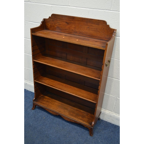 1319 - AN EARLY 20TH CENTURY MAHOGANY OPEN BOOKCASE, in the George III style, with a shaped top, two adjust... 