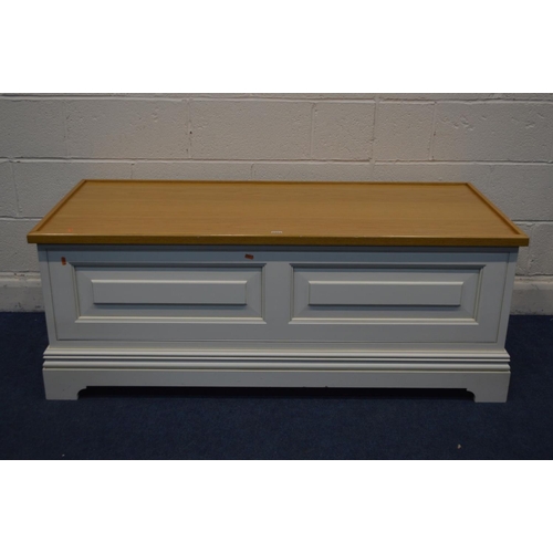 1334 - A MODERN LIGHT OAK AND CREAM PAINTED BLANKET CHEST, width 144cm x depth 65cm x height 55cm (s.d)