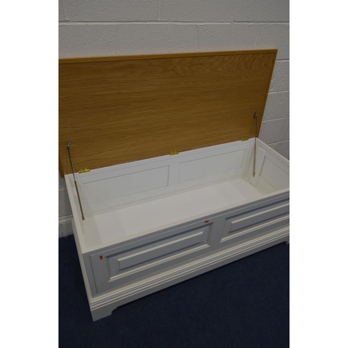 1334 - A MODERN LIGHT OAK AND CREAM PAINTED BLANKET CHEST, width 144cm x depth 65cm x height 55cm (s.d)