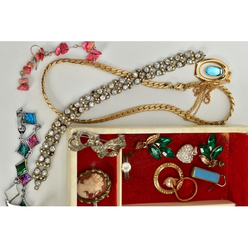 139 - A JEWELLERY BOX OF COSTUME JEWELLERY, to include pieces such as a gold plated Victorian sweetheart b... 