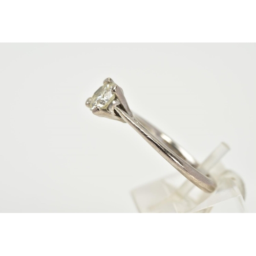 162 - A MODERN 18CT WHITE GOLD DIAMOND SINGLE STONE RING, estimated modern round brilliant cut diamond 1.0... 