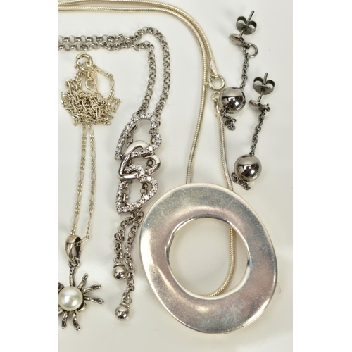 23 - A COLLECTION OF WHITE METAL ASSORTED JEWELLERY ITEMS, to include five gem set  and plain polished pe... 