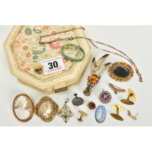 30 - A CREAM HEXAGONAL JEWELLERY BOX WITH CONTENTS, a silver grouse fot brooch set with an oval cut orang... 