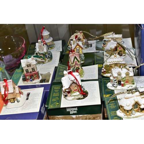 367 - TWENTY EIGHT LILLIPUT LANE SNOW SCULPTURES, boxed and with deeds except where mentioned, comprising ... 