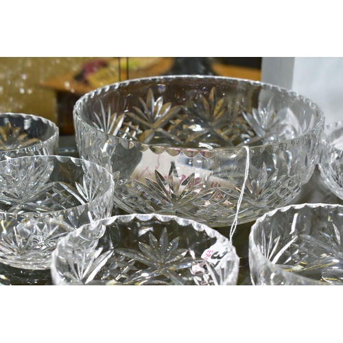 373 - A BOXED HERITAGE CRYSTAL FRUIT BOWL AND SIX DISHES, diameter large bowl approximately 21cm and small... 