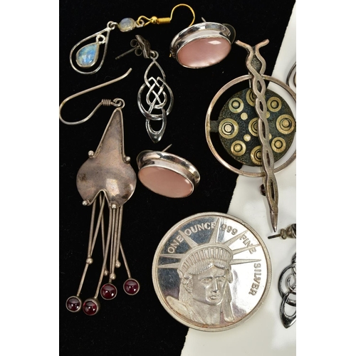 42 - A SELECTION OF WHITE METAL JEWELLERY, to include a pair of open hoop amethyst set drop earrings, fis... 