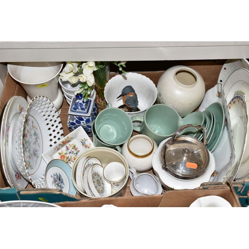 438 - TWO BOXES AND LOOSE CERAMICS, GLASS ETC, to include Denby 'Daybreak' part dinnerwares, Aynsley 'Cott... 