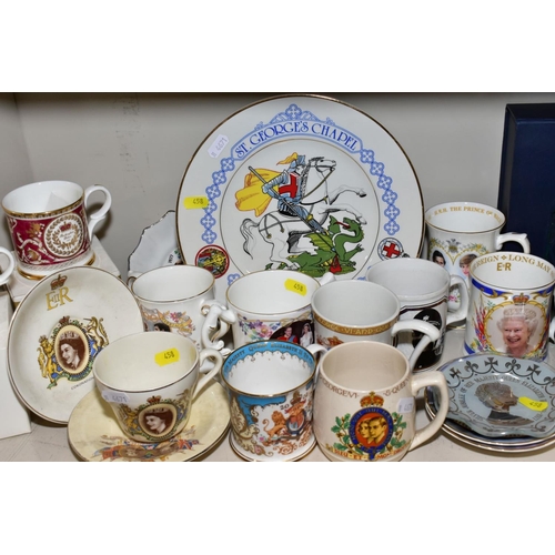 458 - A COLLECTION OF ROYAL COMMEMORTIVE CERAMICS AND GLASSWARE, mostly Elizabeth II and modern Royals, in... 