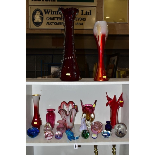 469 - A COLLECTION OF 20TH CENTURY COLOURED GLASSWARE, including ten modern paperweights, some Caithness, ... 