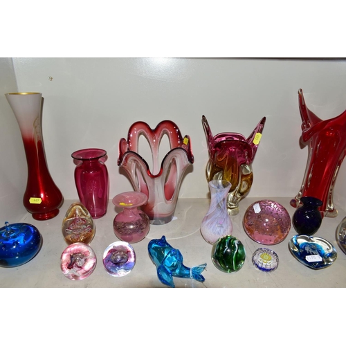 469 - A COLLECTION OF 20TH CENTURY COLOURED GLASSWARE, including ten modern paperweights, some Caithness, ... 