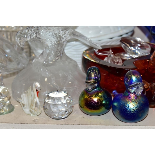 473 - A GROUP OF GLASSWARE, including Swarovski, Goebel, a Channel Islands 'Island Studio' glass pink and ... 