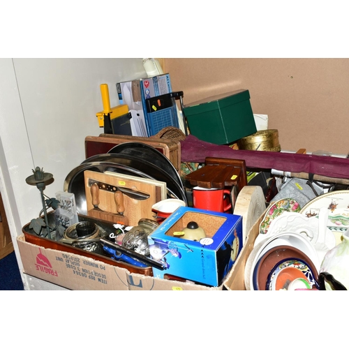 475 - EIGHT BOXES AND LOOSE KITECHENALIA, HOUSEHOLD SUNDRIES, CERAMICS, BOOKS, ETC, including a carbuoy, O... 