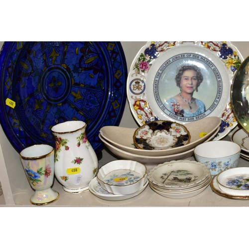 488 - CERAMIC PLATES AND TRINKETS ETC, to include 'Old Country Roses' eggs and vase, Royal Worcester pin d... 