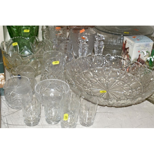 491 - A QUANTITY OF CUT AND PRESSED GLASS ETC, to include whisky, wine and tumbler glasses, bowls, comport... 