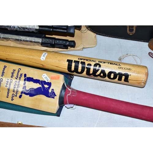 570 - A CRICKET BAT AUTOGRAPHED BY THE 1994/1995 WARWICKSHIRE COUNTY CRICKET TEAM, complete and in fairly ... 