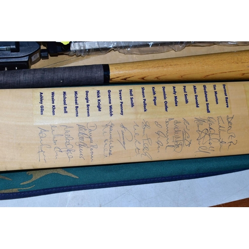 570 - A CRICKET BAT AUTOGRAPHED BY THE 1994/1995 WARWICKSHIRE COUNTY CRICKET TEAM, complete and in fairly ... 