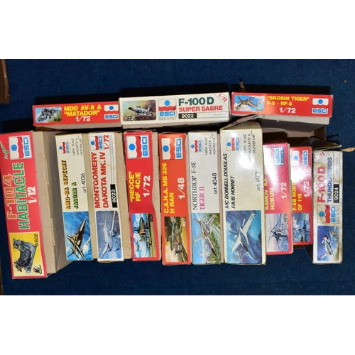 494 - A QUANTITY OF BOXED UNBUILT ESCI PLASTIC CONTRUCTION KITS, all are assorted military aircraft, assor... 