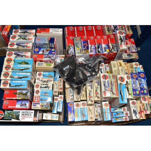 495 - A QUANTITY OF BOXED UNBUILT AIRFIX PLASTIC CONSTRUCTION KITS, majority are assorted military Airfix,... 