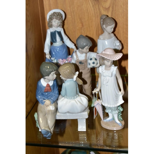 499 - FIVE NAO FIGURES/GROUP, comprising boxed 'April Showers' No 1126, height 19cm, boxed figure group 'F... 