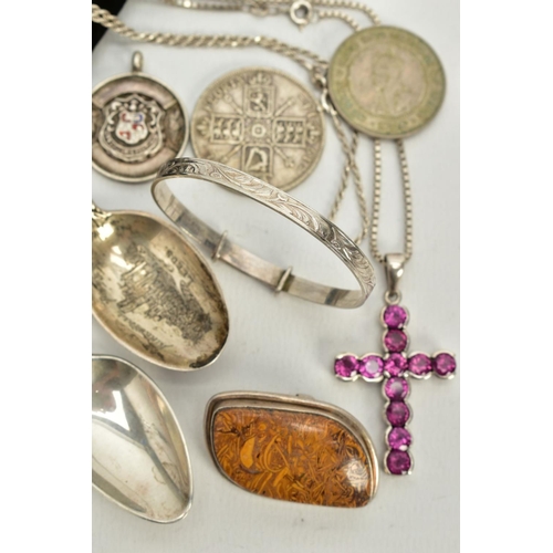 51 - A SELECTION OF ITEMS, to include a silver teaspoon, with an engraved picture of Kirkstall abbey, Lee... 