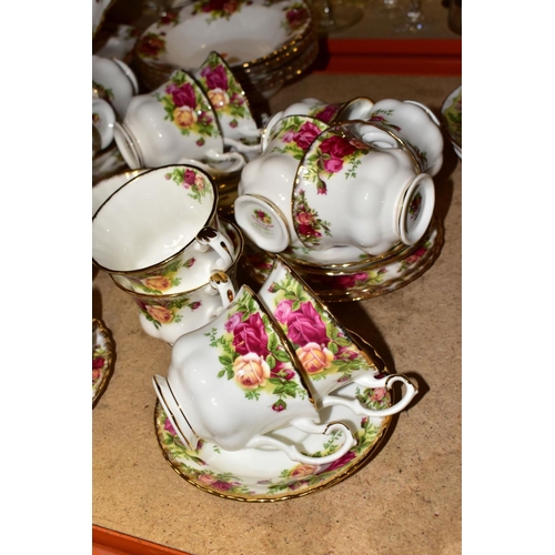 516 - ROYAL ALBERT 'OLD COUNTRY ROSES' TEA/DINNER WARES, comprising six 27cm plates (seconds), six 21cm pl... 