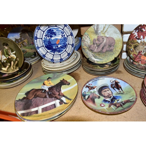 517 - COLLECTORS PLATES to include twelve Royal Worcester 'Great Racehorses', three 'Great Jockeys', Royal... 