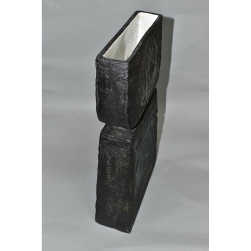 401 - A TROIKA POTTERY 'DOUBLE BASE' VASE BY BENNY SIROTA, dark grey/black textured glaze, the lower secti... 