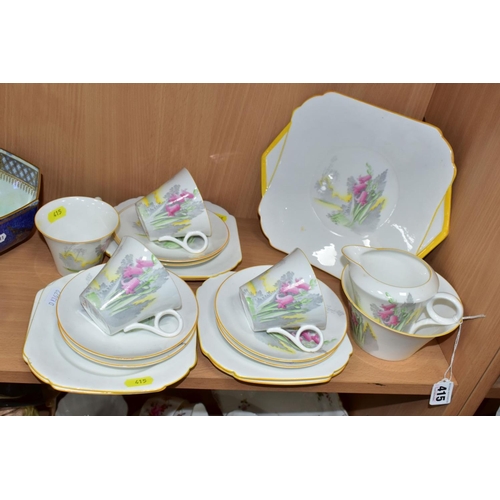 415 - A SHELLEY SECONDS PART TEASET, pattern no 2166, Regent shape cups and jug, comprising a bread and bu... 