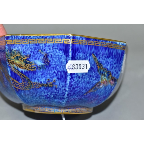 416 - A WEDGWOOD OCTAGONAL DRAGON LUSTRE BOWL, pattern no Z4820, the exterior with gilt dragons on a mottl... 