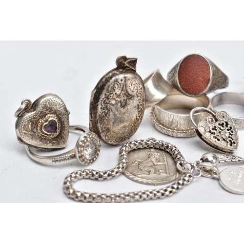 73 - AN ASSORTMENT OF JEWELLERY, to include pieces such as a white metal slider bracelet with 'Keep Shini... 