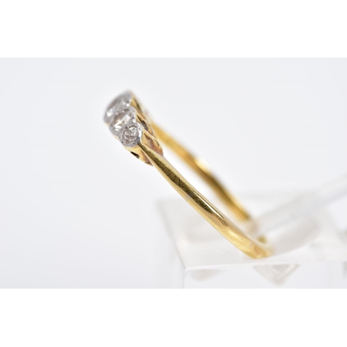 23 - AN EARLY TO MID 20TH CENTURY FIVE STONE DIAMOND HALF HOOP RING, estimated old Swiss and brilliant cu... 