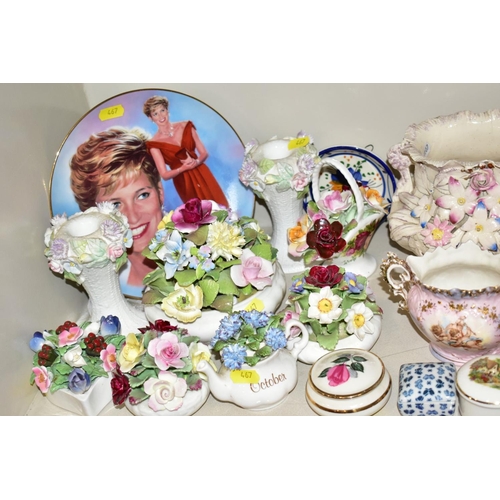 467 - A QUANTITY OF CERAMICS AND GLASSWARE, including collectors plates, boxed Royal Doulton limited editi... 