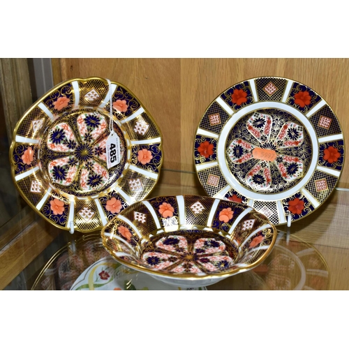 485 - A PAIR OF ROYAL CROWN DERBY 1128 IMARI PATTERN SHAPED SQUARE BOWLS WITH WAVY EDGE CORNERS, registere... 