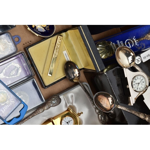 59 - A BOX OF MISCELLANEOUS ITEMS, to include two plain polished silver napkin rings, hallmarked Birmingh... 