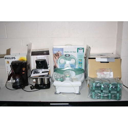 1070 - A PHILIPS CAFE DELICE HD7600, A RUSSELL HOBBS Take 2 Coffee maker, a BaByliss Foot Spa and a BaBylis... 