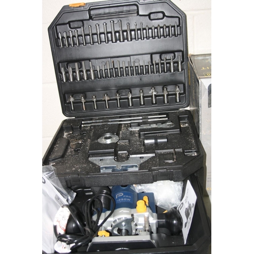 1090 - A PERFORMANCE PRO ROUTER SUPER KIT looks almost unused including a 1250w  half inch Router , case , ... 