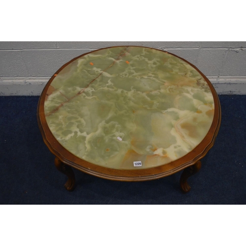 1220 - A MODERN MAHOGANY CIRCULAR ONYX TOPPED COFFEE TABLE, diameter 93cm x height 43cm