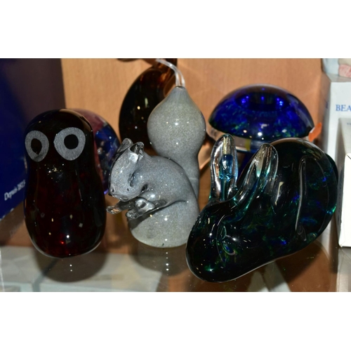 334 - EIGHT WEDGWOOD GLASS PAPERWEIGHTS, comprising two ducks, largest height 17cm, a mushroom, an owl, gr... 