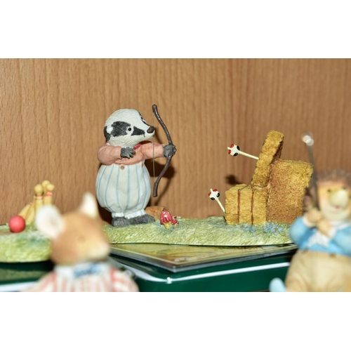 340 - ELEVEN VILLEROY & BOCH FOXWOOD TALES FIGURES, comprising 'Rue Rabbit' No 1, 'Jeremy Badger' No 3, 'K... 